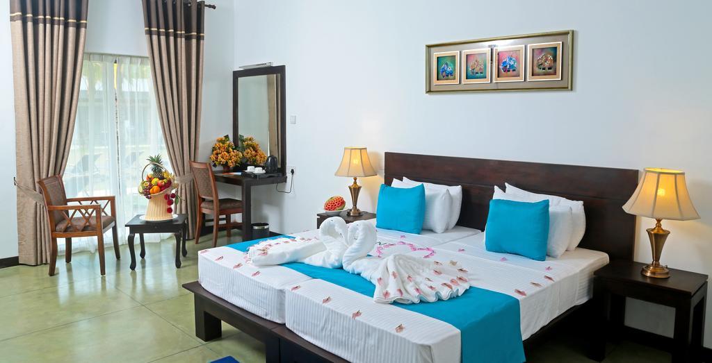 Coco Royal Beach Resort Калутара Экстерьер фото