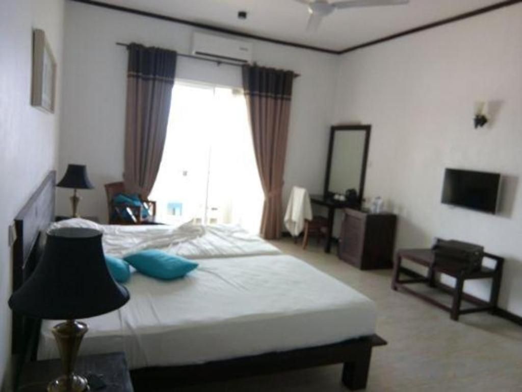 Coco Royal Beach Resort Калутара Экстерьер фото